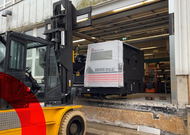 Neue BREVIS-1212AJ Faserlasermaschine für die Firma Schlesinger in Schalksmühle