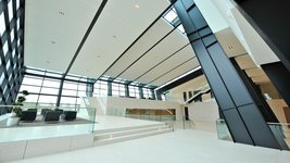 Entrance hall of the AMADA GmbH Solution Center in Haan