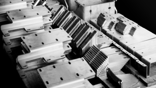 Velocità e precisione per piccoli lotti e produzioni complesse
