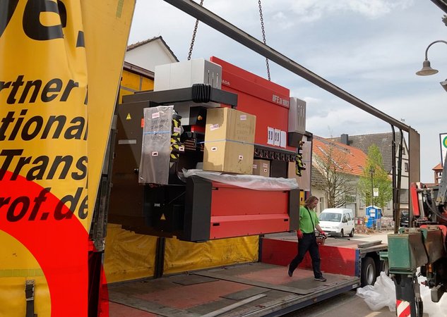 HFE3i-1003 press brake for HW Metall Design