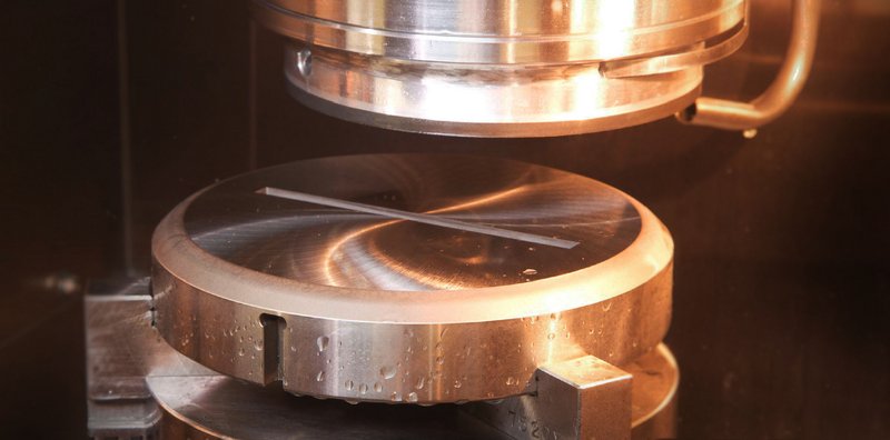 Grinding of sheet metal tooling TOGU