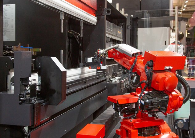 Electric fully automatic bending cell – EGB-6013ARce